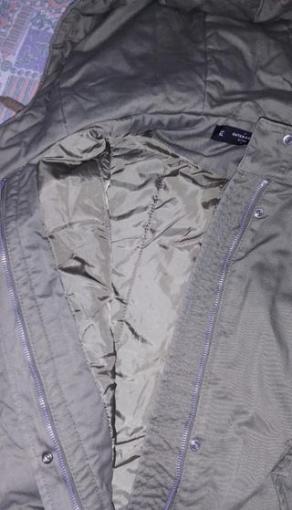 Parka verde militar Talla L/XL. mujer
