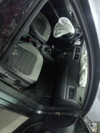 VW Jetta Despiece 2012