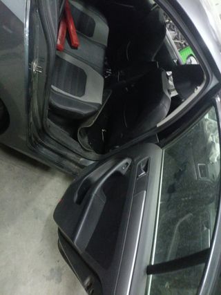 VW Jetta Despiece 2012