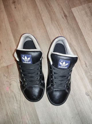 Zapatillas Adidas Negras y Azules