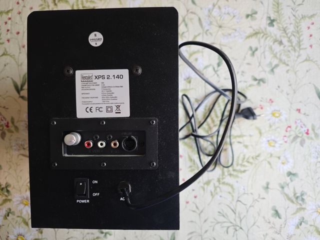 Subwoofer y Altavoces Hercules XPS 2.140