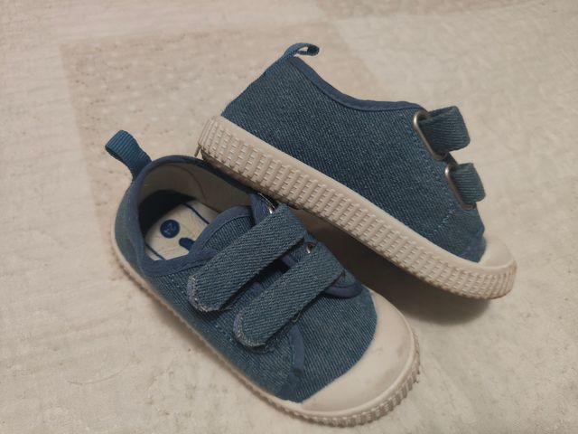Scarpine bimbo/a in denim con velcro