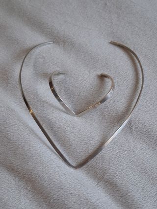 Collar y brazalete de plata de ley 925.