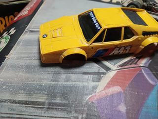 Scalextric BMW M1 Amarillo
