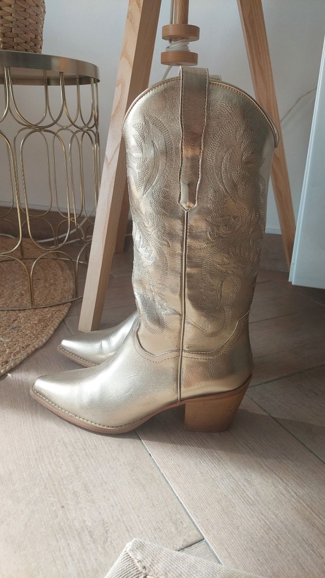Botas cowboy doradas Compradas en Heiffel T.40