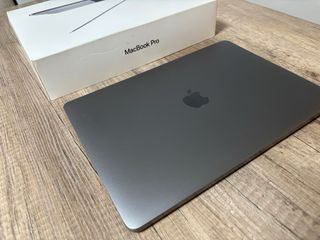 MacBook Pro 13 Apple