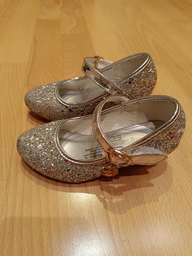 Zapatos de princesa con purpurina