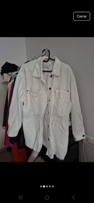 Regalo chaqueta Stradivarius Blanca Talla M
