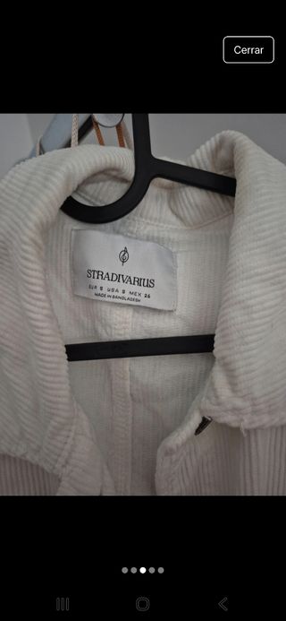 Regalo chaqueta Stradivarius Blanca Talla M