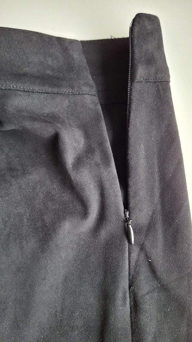 Falda mini negra con lazo