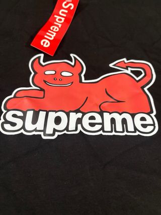 Camiseta Supreme Negra Diablo