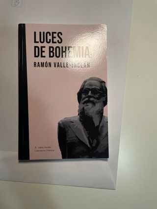 Luces de bohemia: Valle-Inclán (Spanish Edition)