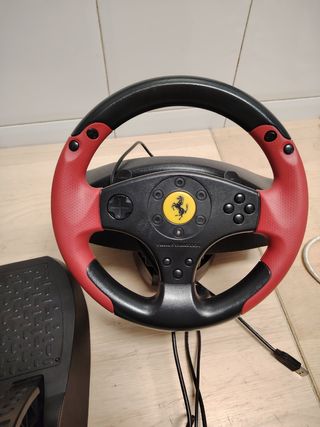 Volante Thrustmaster Ferrari para PS3