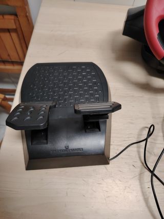 Volante Thrustmaster Ferrari para PS3