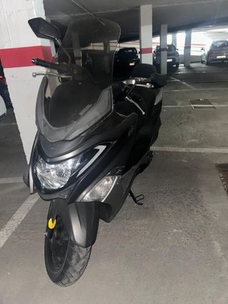 Daelim 125 Scooter