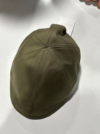 Gorra verde estilo campero