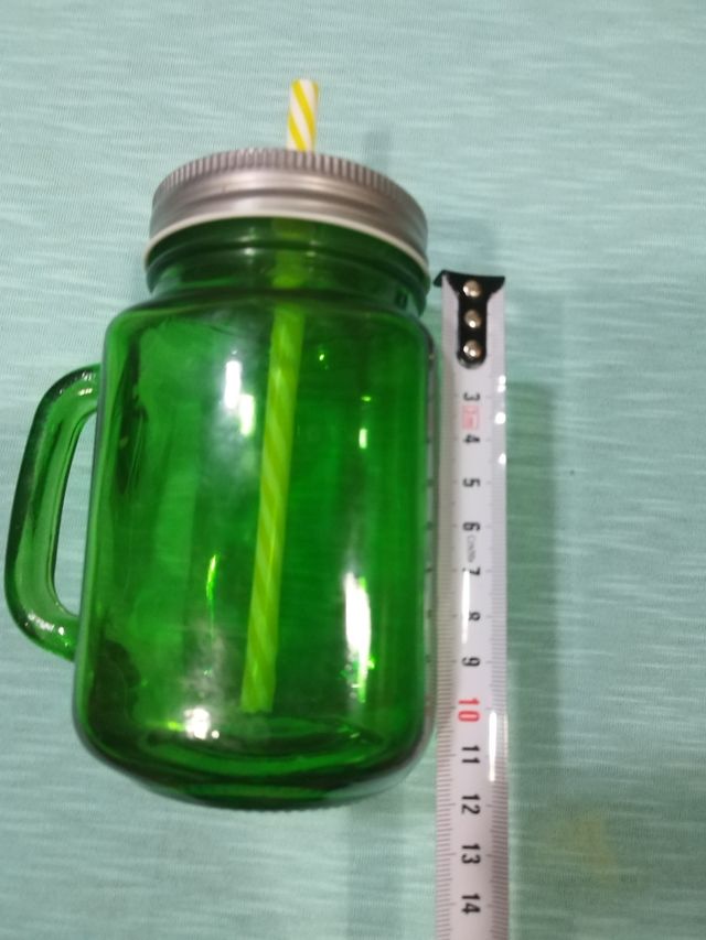 Vaso de Vidrio con Tapa y Pajita Nuevo sin usar