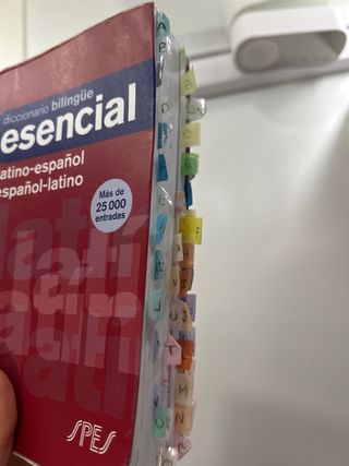 Diccionario Esencial Latino. Latino-Español/ Es...
