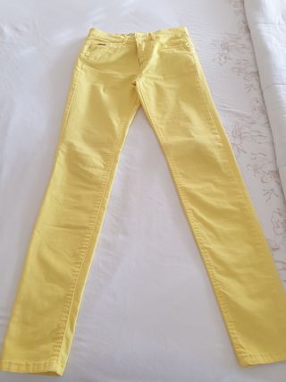 Pantalón de mujer amarillo