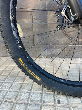 Bicicleta eléctrica Berria Mako Hybrid HP