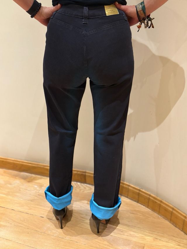 Pantalones rectos metalizados PianuraStudio