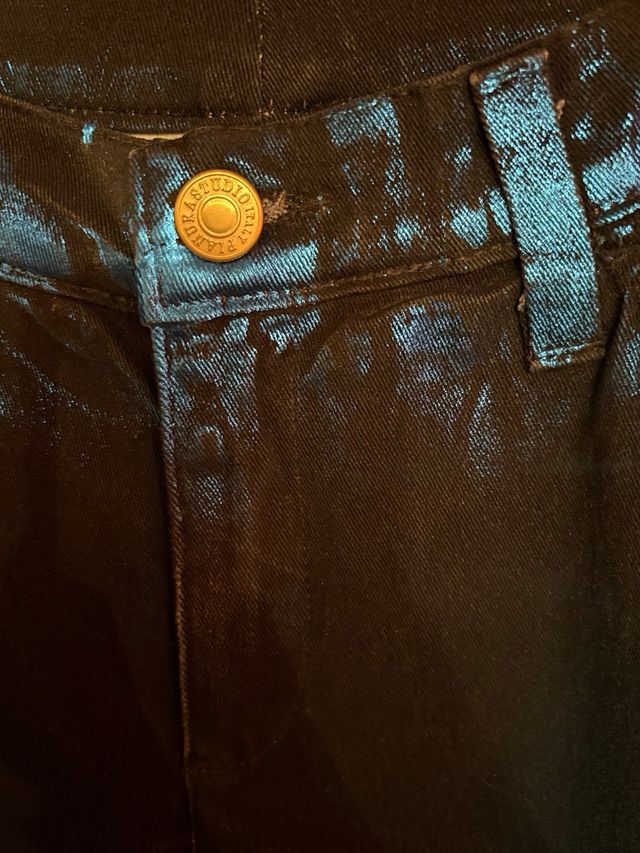 Pantalones rectos metalizados PianuraStudio