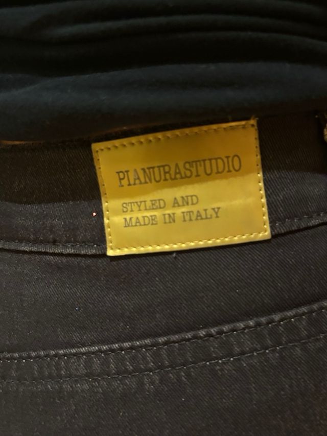 Pantalones rectos metalizados PianuraStudio