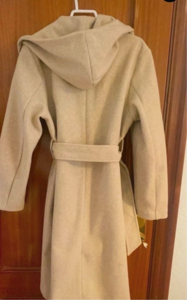 Abrigo Zara Beige Talla Única