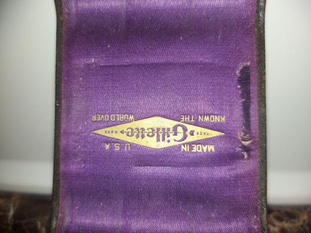 Antiguo set de afeitado Gillette. Buen estado