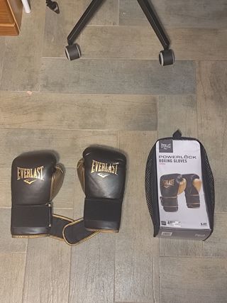 Guantes de Boxeo Everlast Dorados y Negros 12 oz