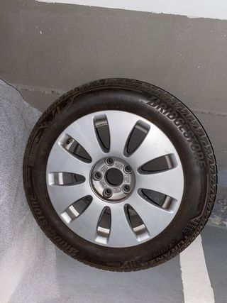 Llantas Audi con neumáticos nuevos. 215/55 R16 97W