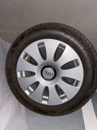 Llantas Audi con neumáticos nuevos. 215/55 R16 97W