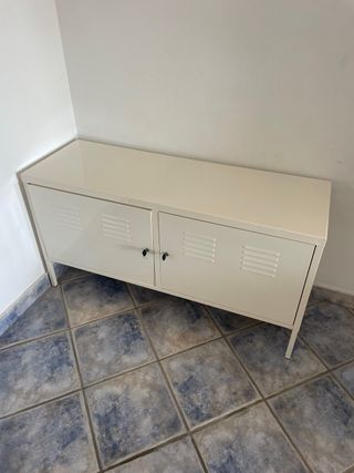 Mobile TV Ikea bianco metallo