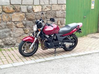 Kawasaki ZR7 750 2002