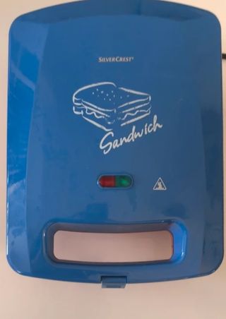 Sandwichera SilverCrest azul