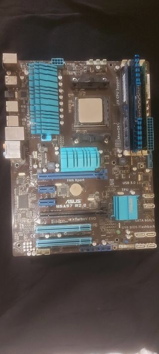 Placa Base AMD + CPU + RAM + tarjeta gráfica 