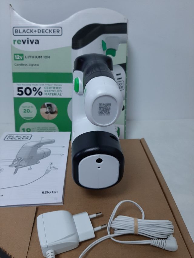 Sierra de calar Black+Decker Reviva 12V