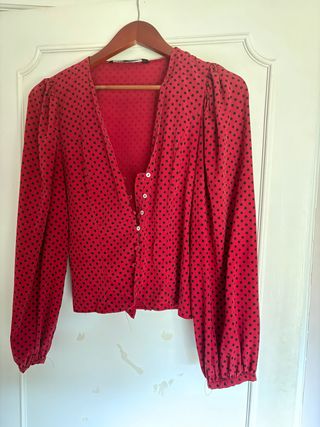 Camisa Zara roja lunares