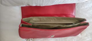 Bolso de mano rojo