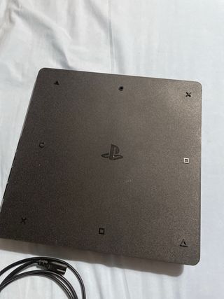 PS4 Slim 1TB Negra + Mando