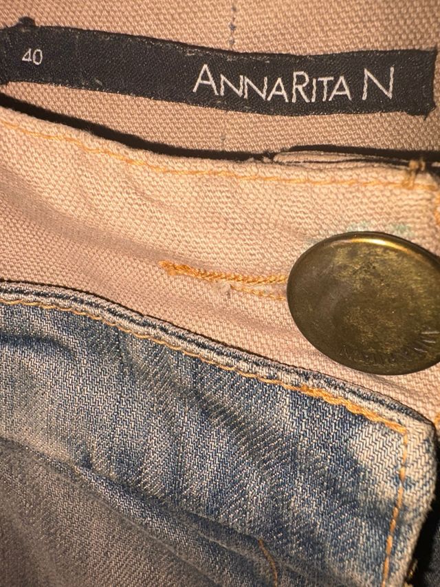 Pantalón pirata AnnaRita N marrón