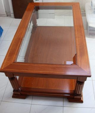 Mesa de centro de caoba maciza con cristal