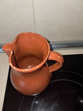 Jarras de vino de cerámica