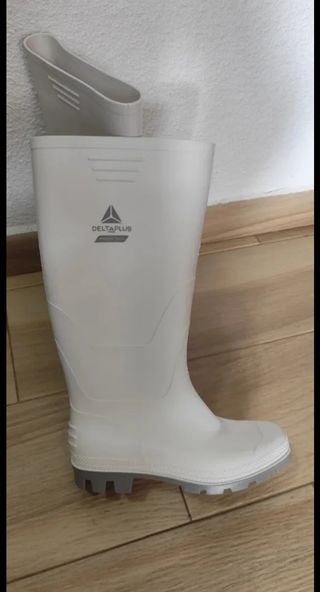 Botas de agua blancas