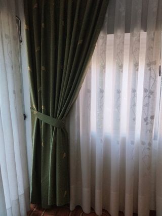 Cortinas Verdes y Blancas