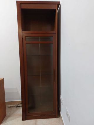 Vitrina de madera maciza