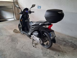Moto nueva, pocos kilómetros
