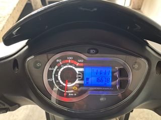 Moto nueva, pocos kilómetros