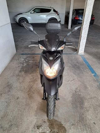Moto nueva, pocos kilómetros