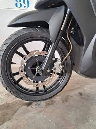 Moto nueva, pocos kilómetros